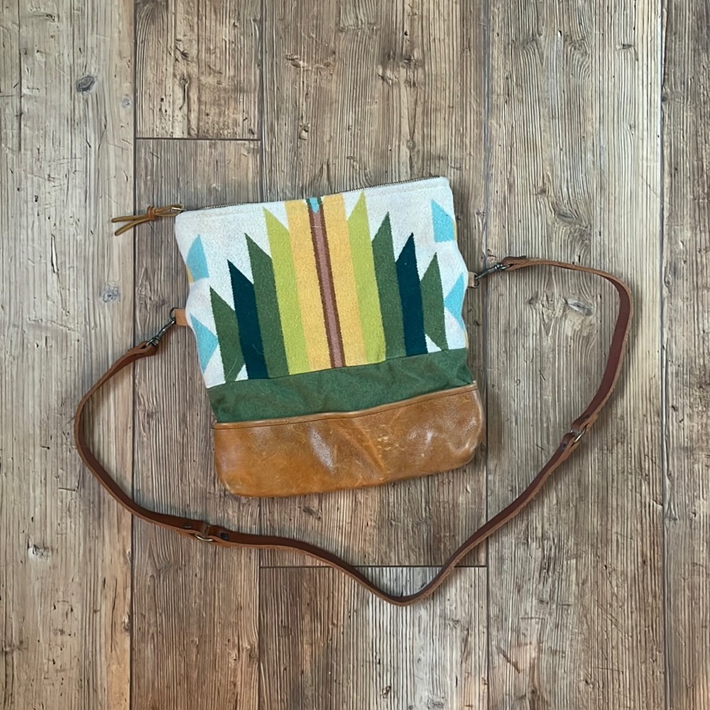 Nanmade wool and leather cross body